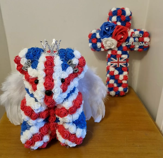 Bear with foam roses England colours With angel wings🌹